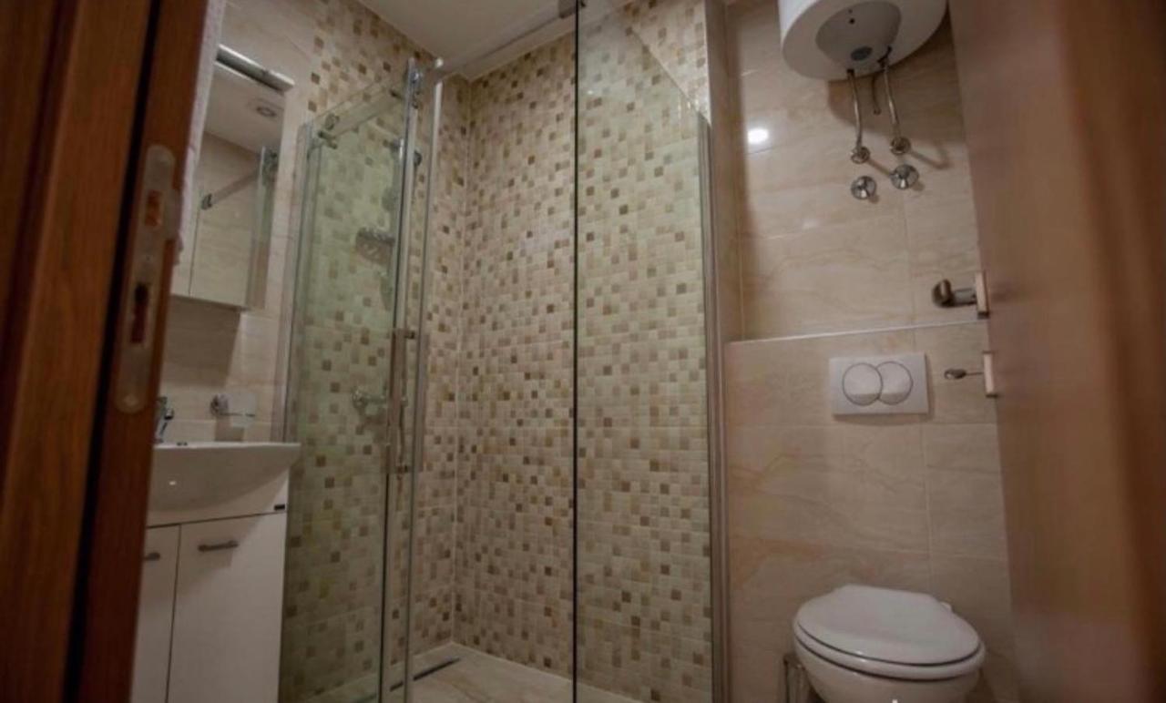 דוברה וודה Delux Apartmani מראה חיצוני תמונה