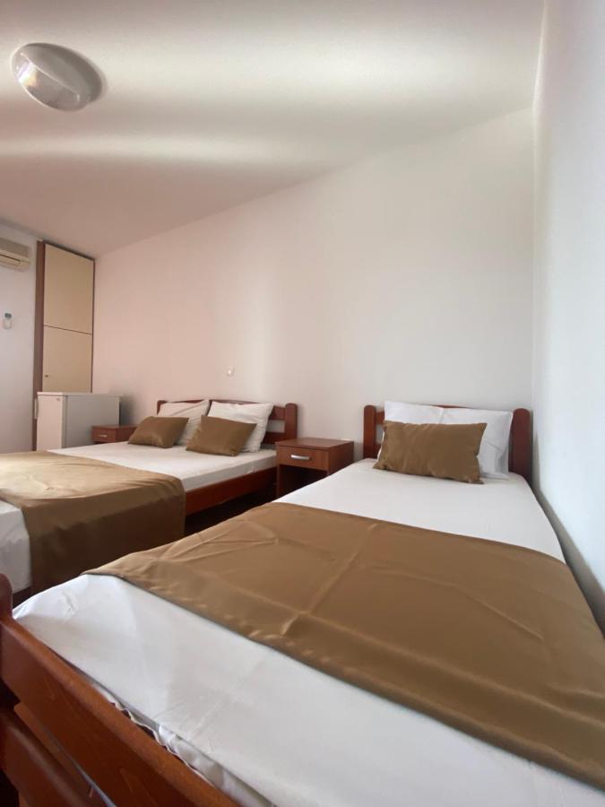 דוברה וודה Delux Apartmani מראה חיצוני תמונה
